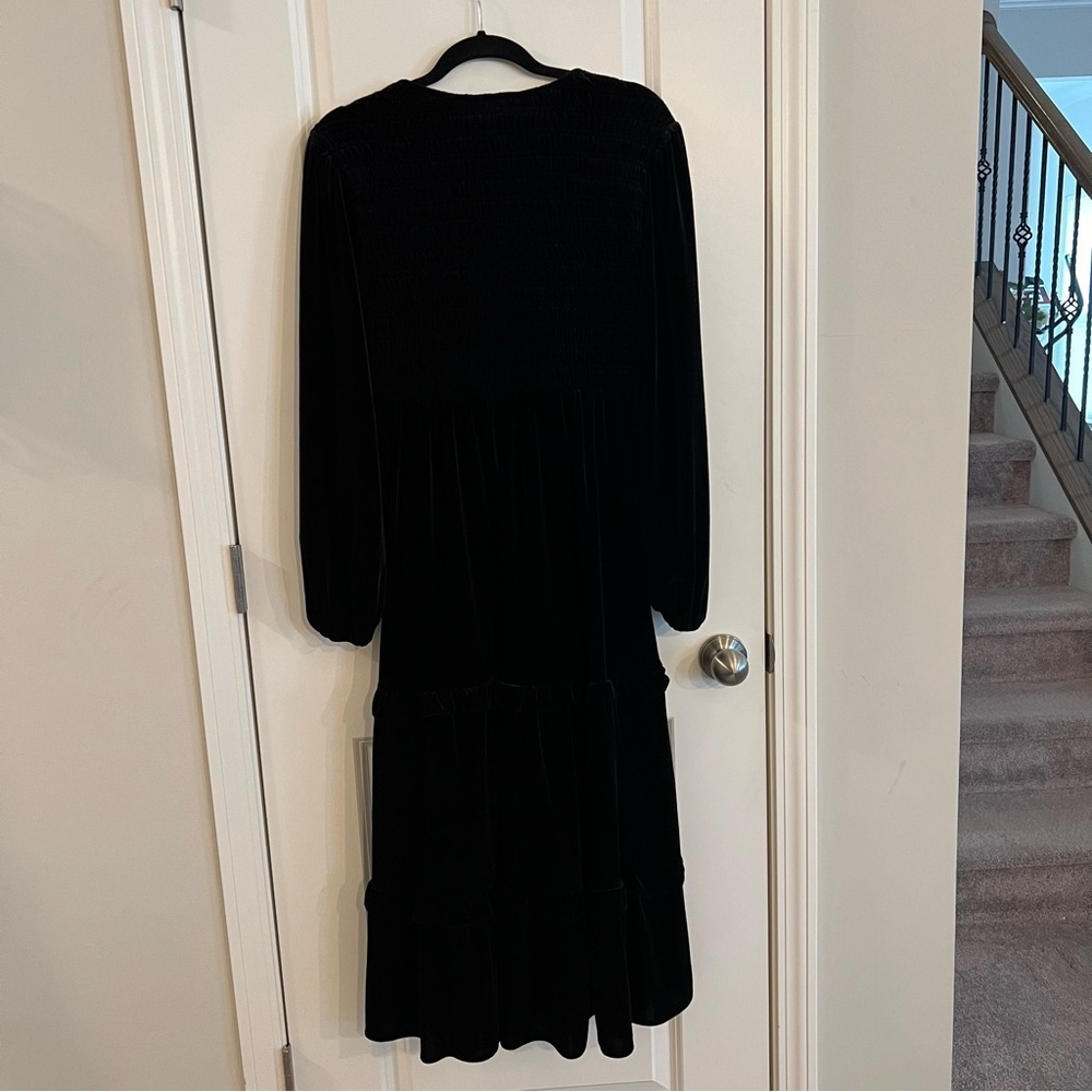 💕Final sale JODIFL Black Maxi Dress Velvet - Picture 2 of 9